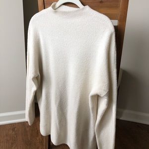 UO Oversized Mock Turtleneck Sweater